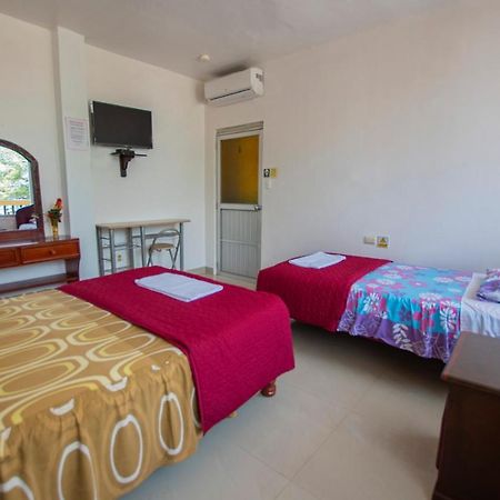 Hostal San Francisco San Cristóbal Buitenkant foto